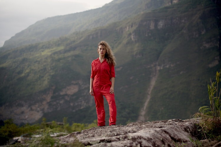 anais blondet on top of a mountain