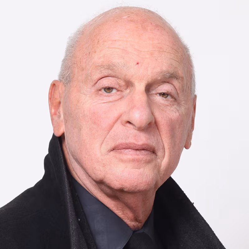 Portrait of Stuart Mager