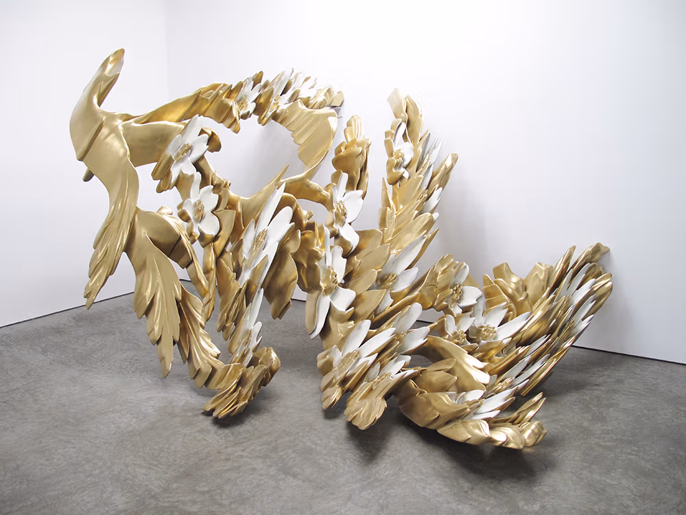 <p "="">Robert Lazzarini's sculpture <em>creepy crawl</em> was based on a 1960s-era wall decoration of dogwood branches in bloom, typical of Hollywood homes in that era.
